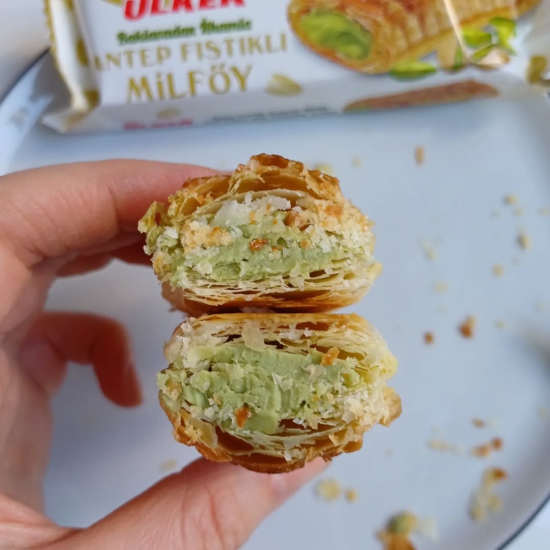 Ulker | Kat Kat Tat Crispy Puff Pastry with Pistachio Cream - TryAladdin