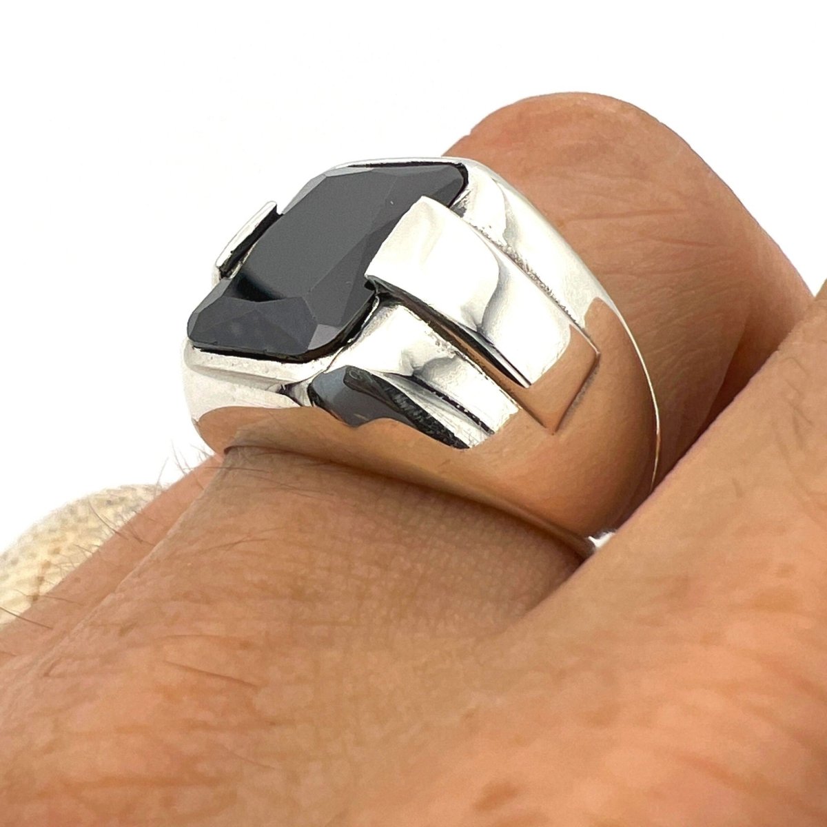 Black Onyx Square Stone Ring - TryAladdin