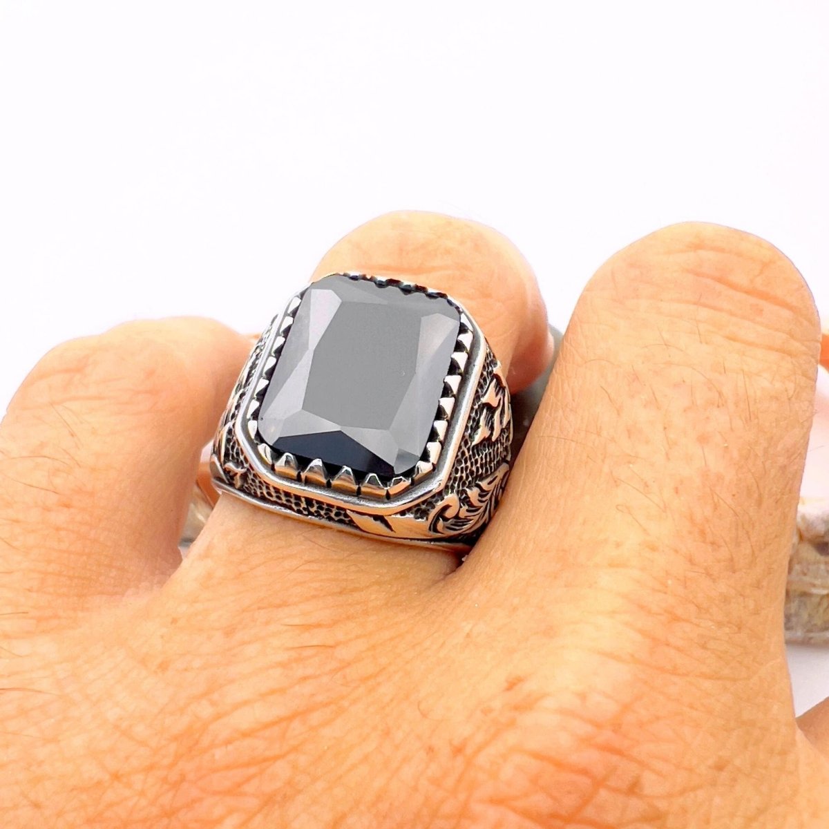 Black Onyx Stone Men's Silver Ring - TryAladdin