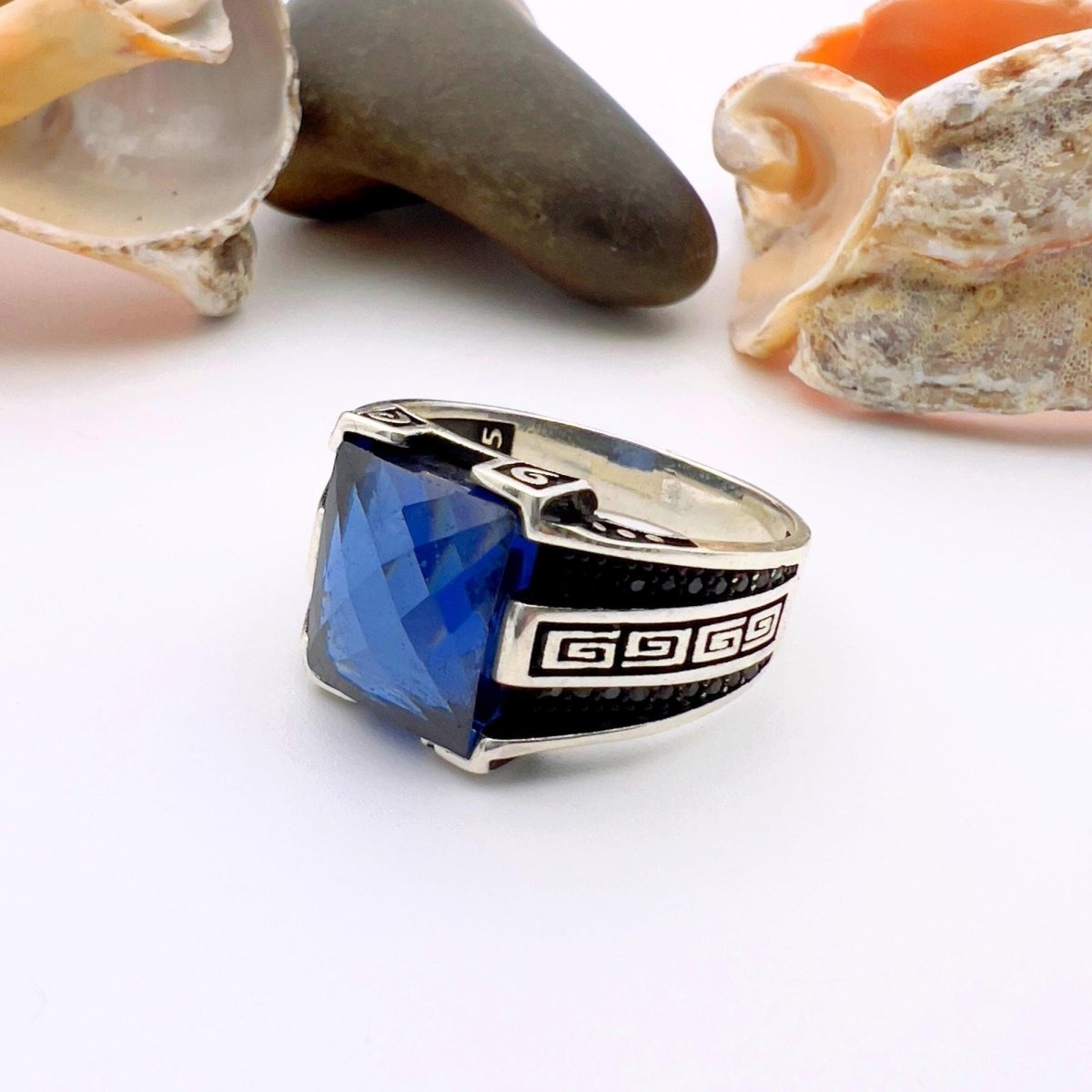 Blue Sapphire Minimalist Ring Men's Jewelry - TryAladdin