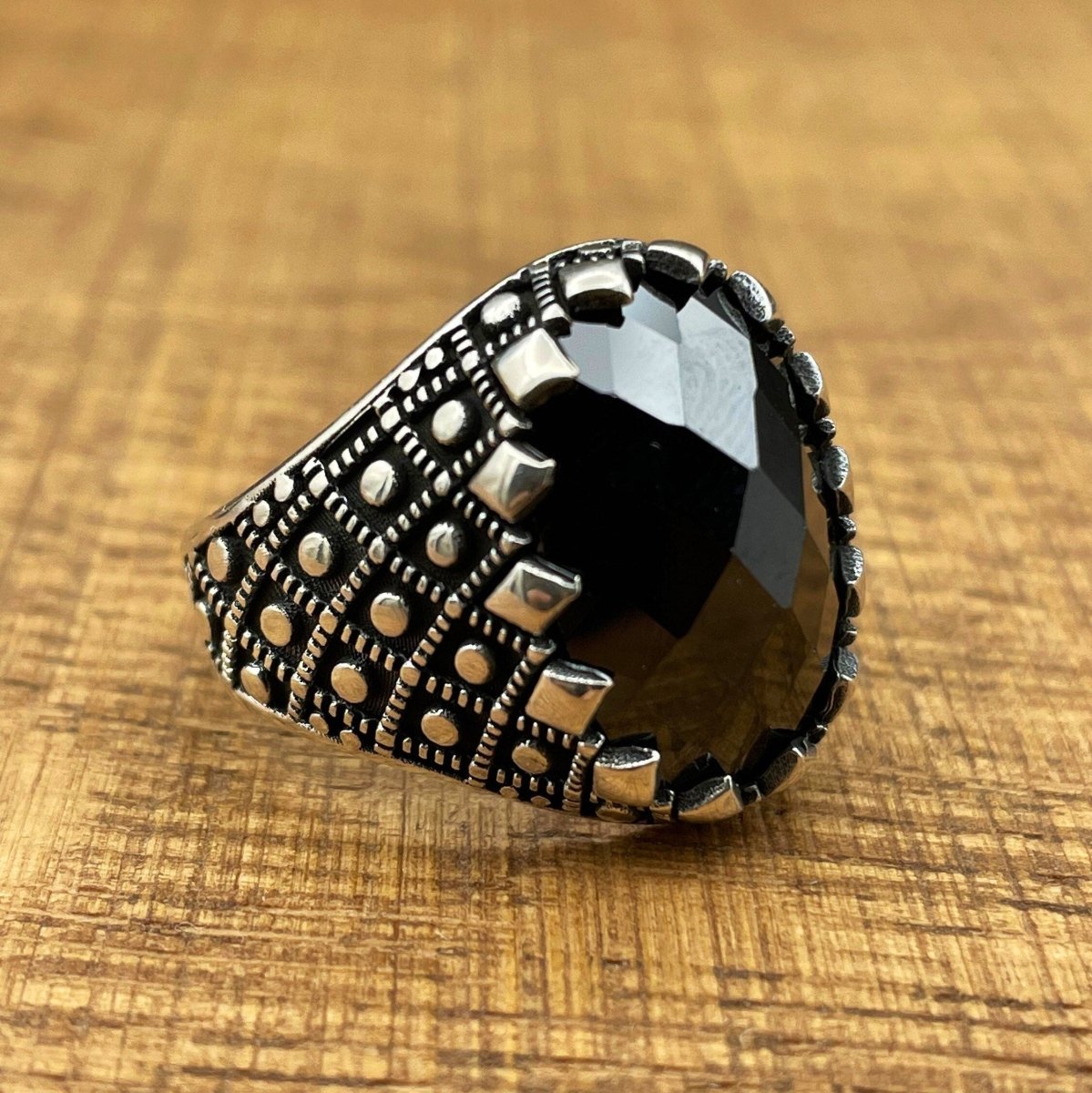 Handmade Men's Oval Black Zircon Silver Ring - TryAladdin