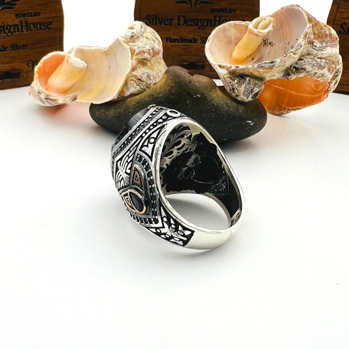 Men's Black Onyx Oval Stone Silver Ring - TryAladdin