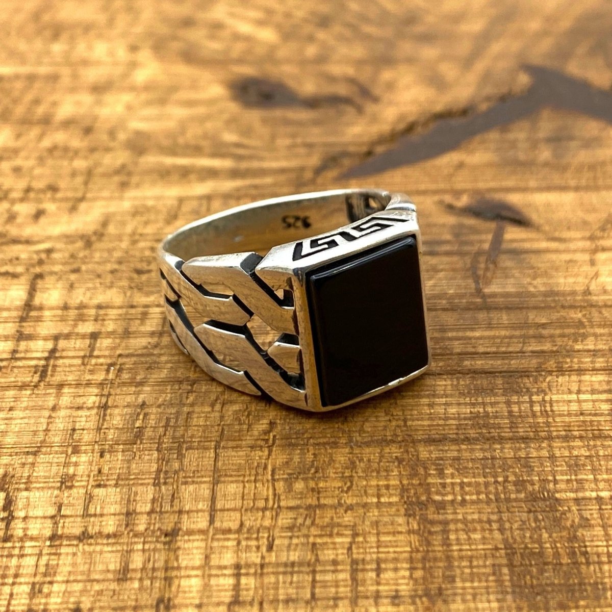 Men's Black Onyx Square Stone Silver Ring - TryAladdin