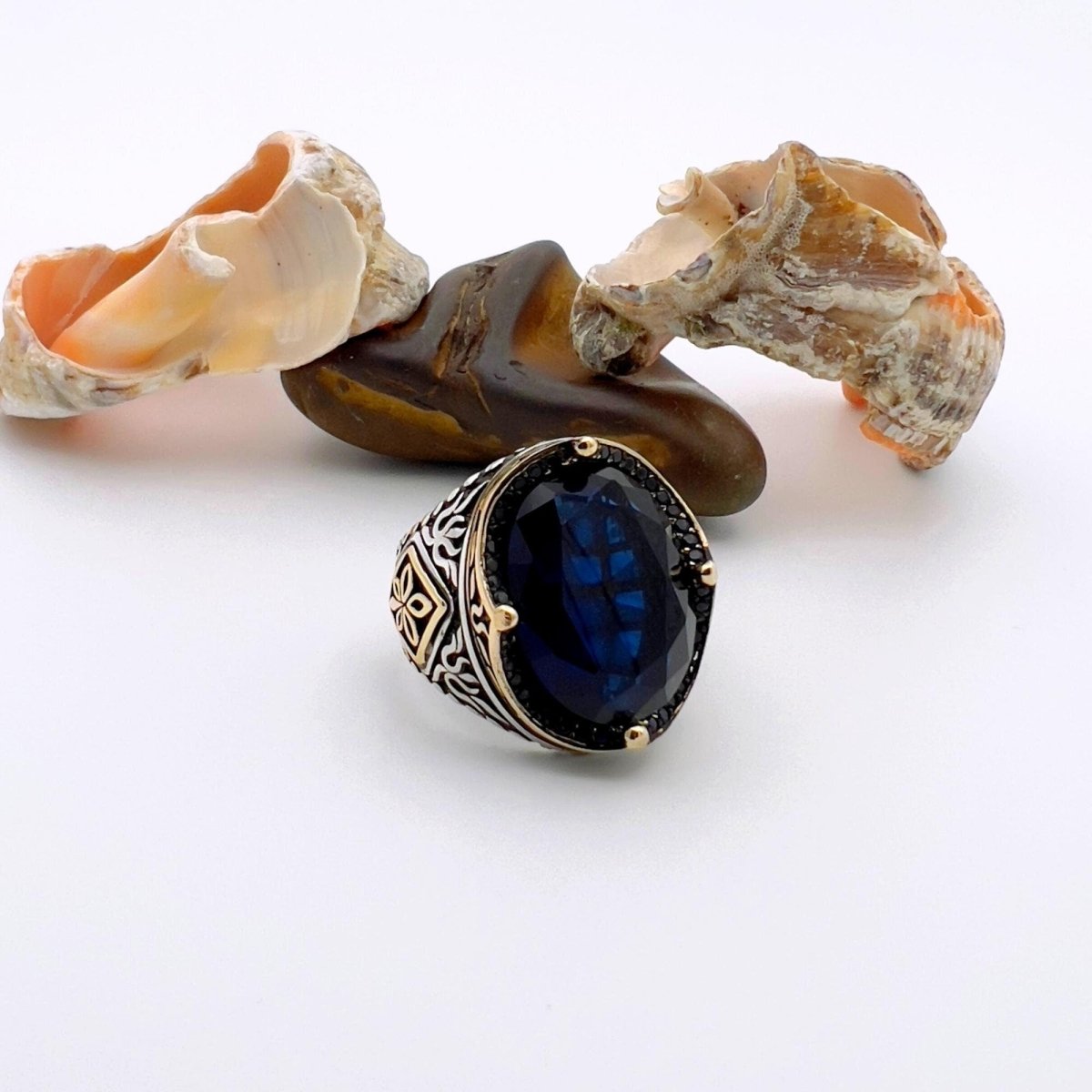 Men's Blue Sapphire Stone Silver Ring - TryAladdin