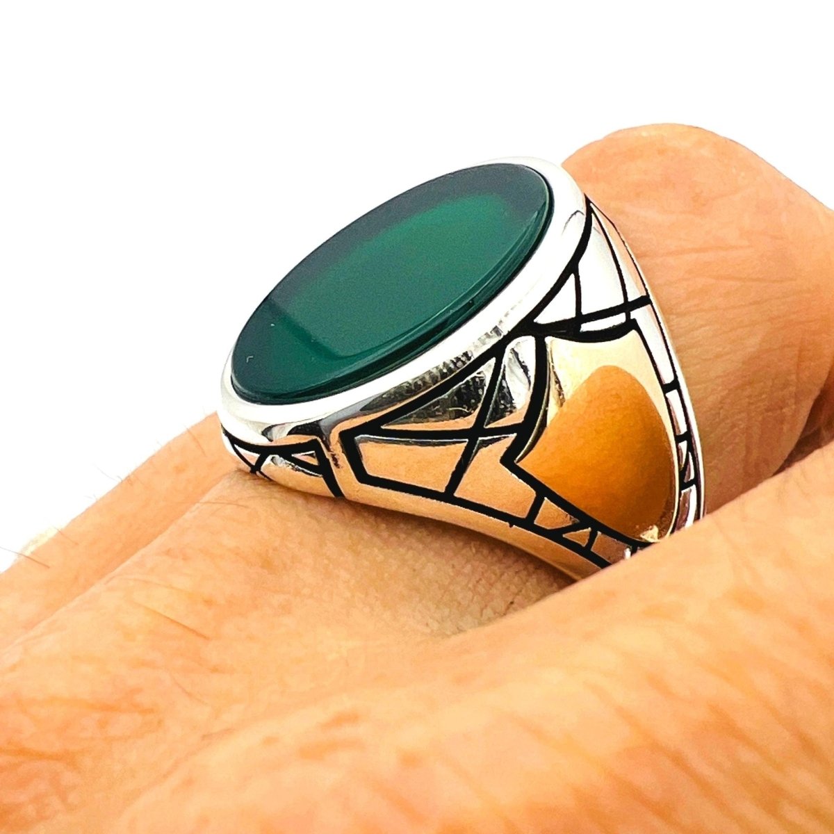 Men’s Green Agate Ottoman Ring - TryAladdin