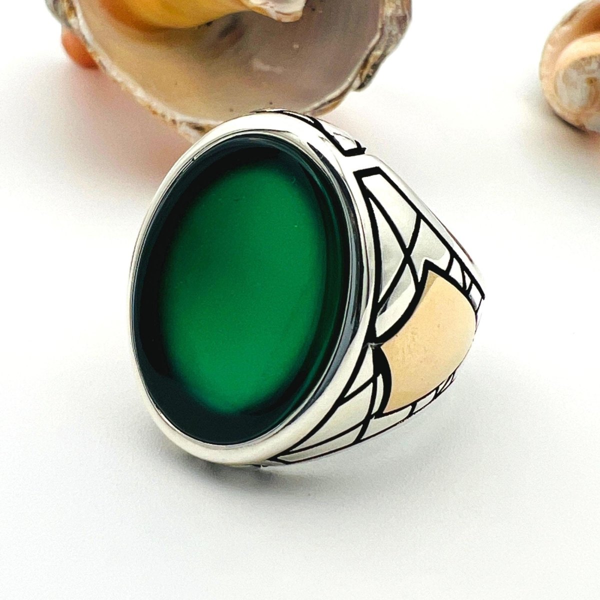 Men’s Green Agate Ottoman Ring - TryAladdin