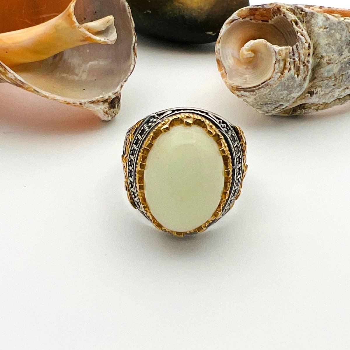 Men's Handmade Silver Ring with Cat's Eye White Stone - TryAladdin