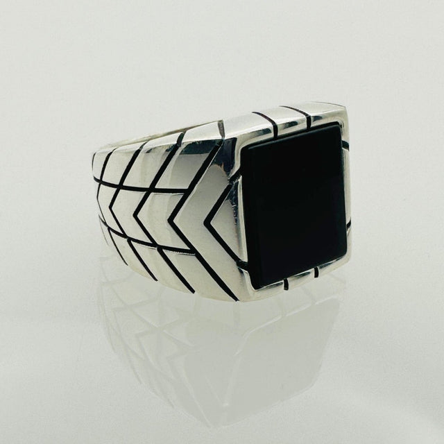 Men's Natural Black Onyx Silver Ring - TryAladdin