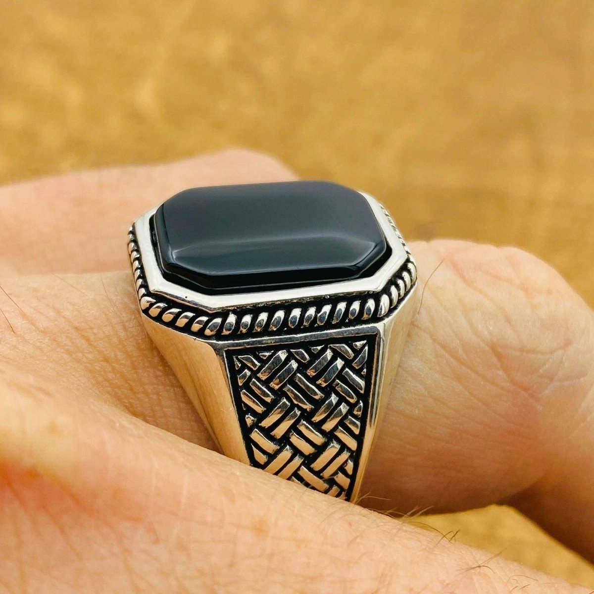 Men's Natural Black Onyx Silver Ring - TryAladdin