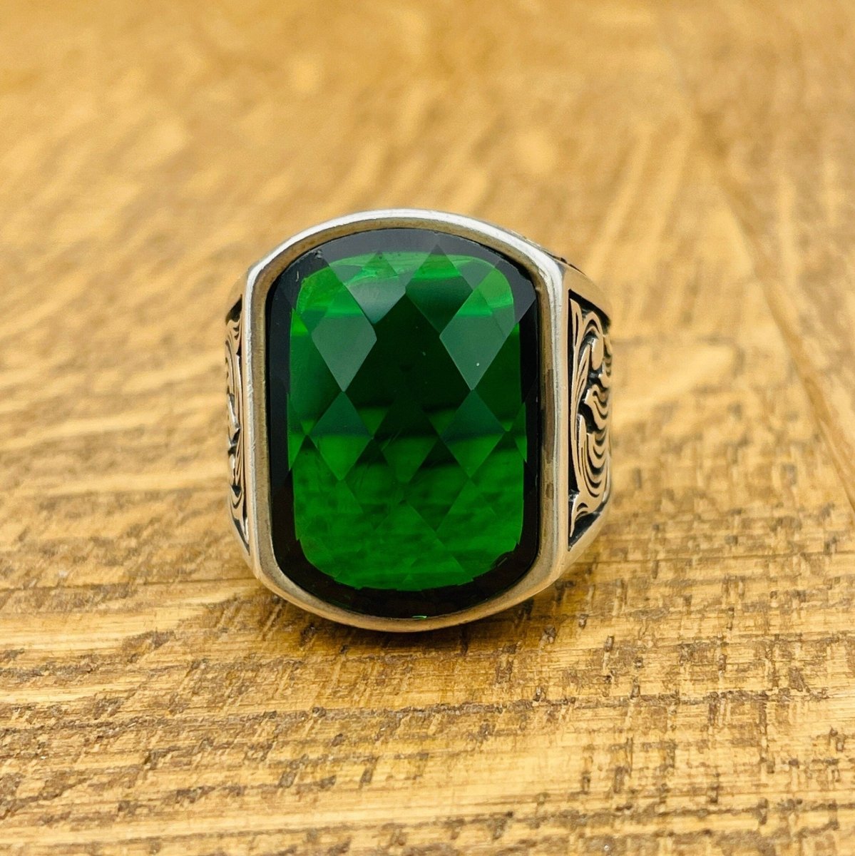 Men's Silver Ring with Green Zircon Stone - TryAladdin