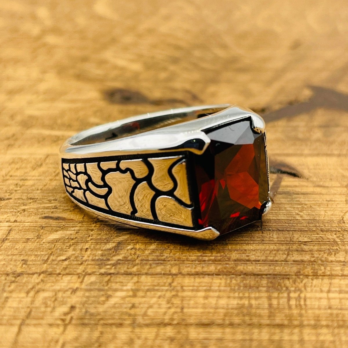 Red Square Ruby Puzzle Men’s Ring - TryAladdin