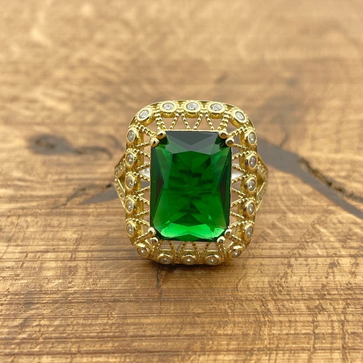 Women's Emerald Silver Ring - TryAladdin