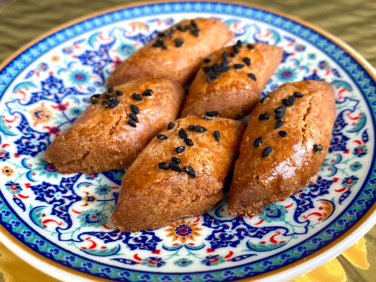 Yesim | Homemade Turkish Salty Cookies with Black Seeds - TryAladdin