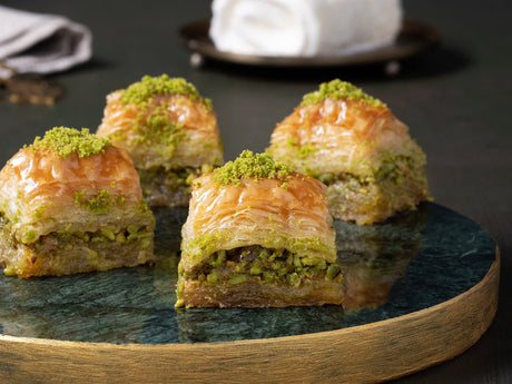 Karakoy Gulluoglu | Turkish Lasting Baklava with Pistachio - TryAladdin